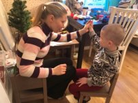 восстановление ритмико-интонационной стороны речи с помощью движений руками